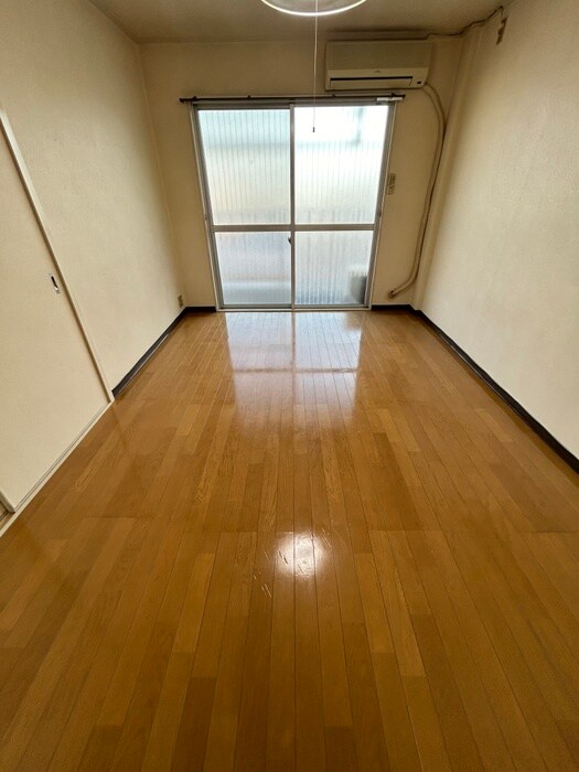 物件内観写真10　(居室)