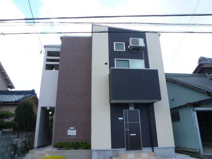 物件外観写真2　(外観写真)