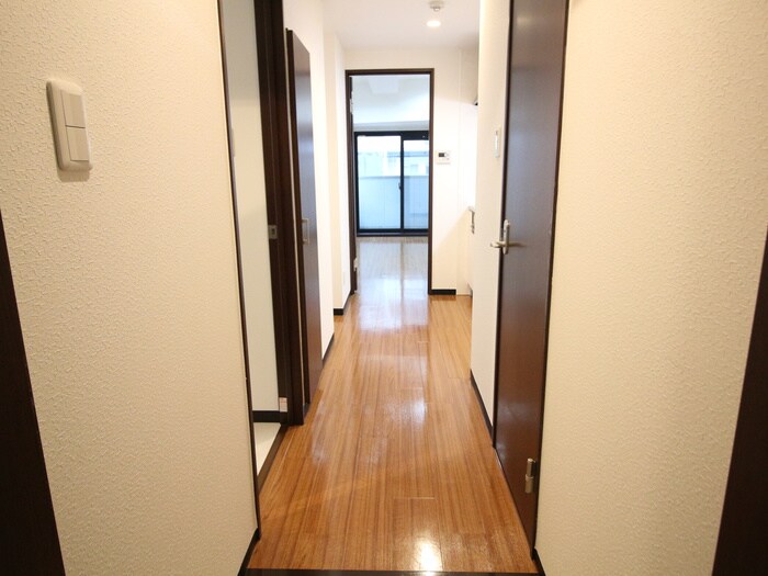 物件内観写真22　(玄関)