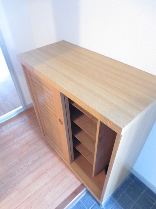 物件内観写真8　(靴箱)