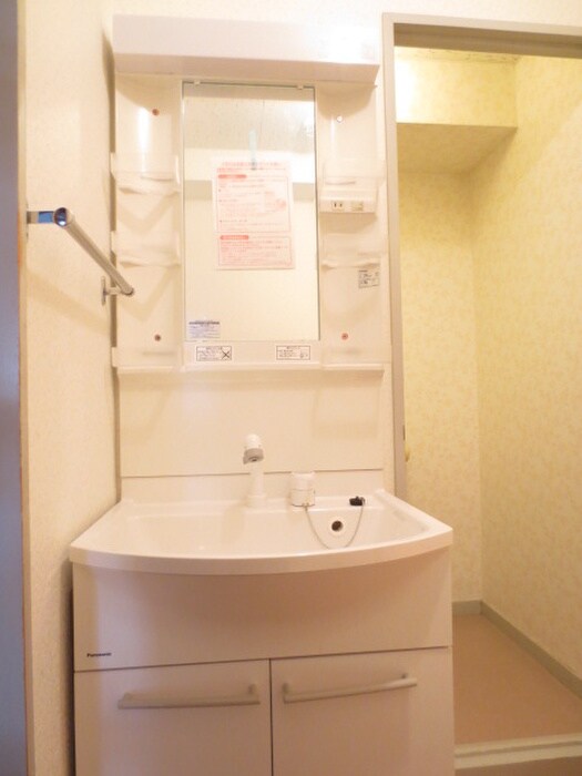 物件内観写真10　(洗面)