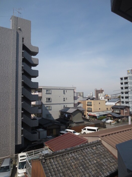 物件内観写真18　(室内からの展望)