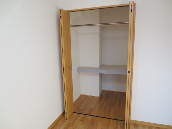 物件内観写真10　(収納)