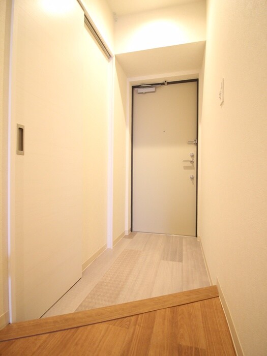 物件内観写真15　(玄関)