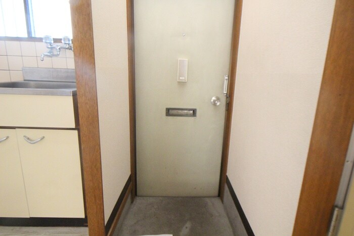 物件内観写真14　(玄関)