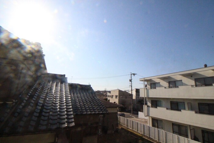 物件内観写真16　(室内からの展望)