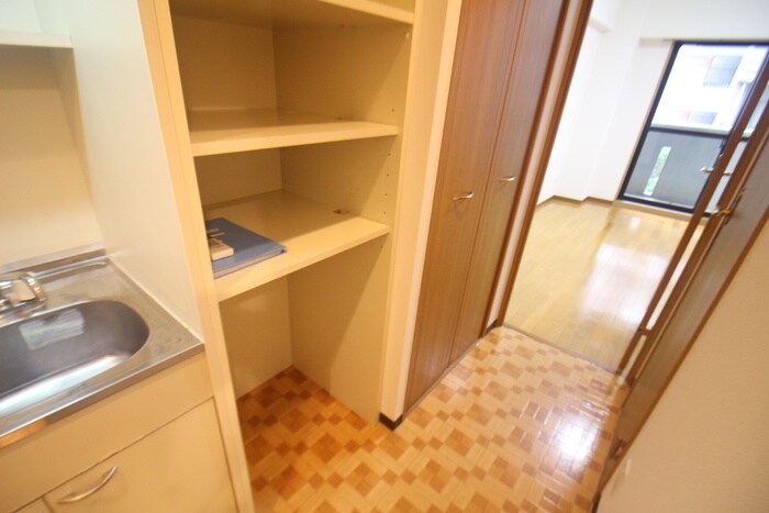 物件内観写真13　(収納)