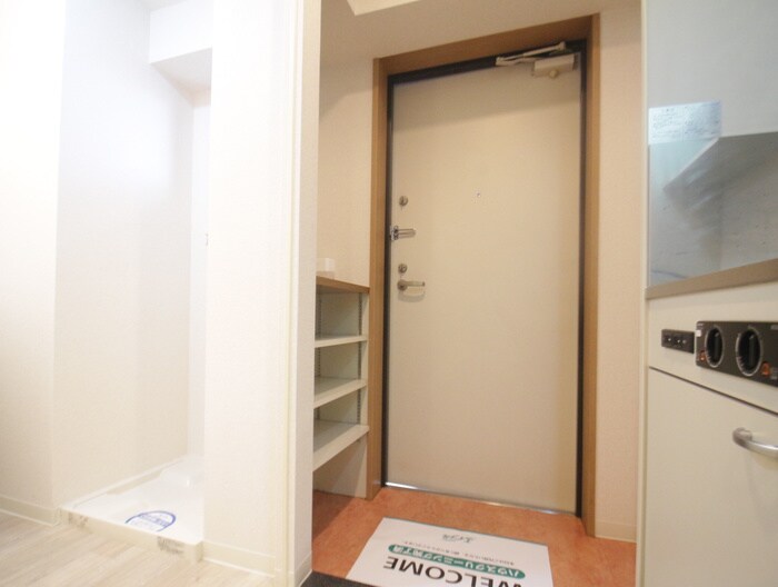 物件内観写真16　(玄関)
