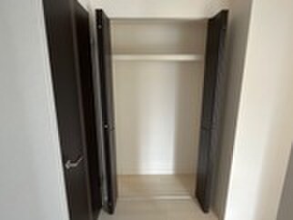 物件内観写真16　(収納)