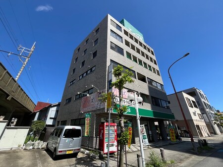 日高ビル外観写真