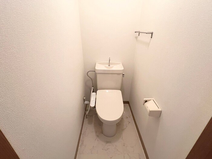 物件内観写真14　(トイレ)