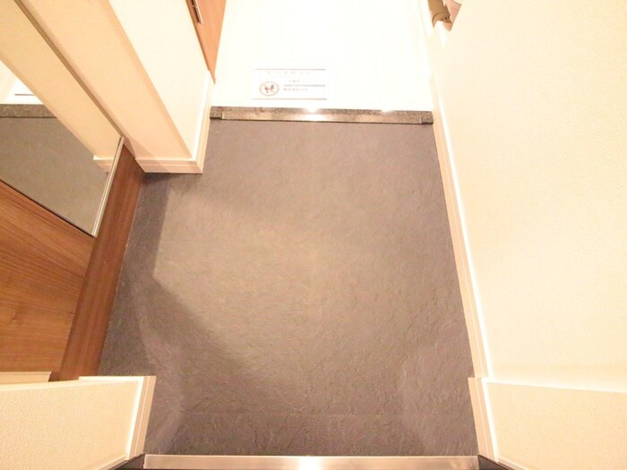 物件内観写真22　(玄関)