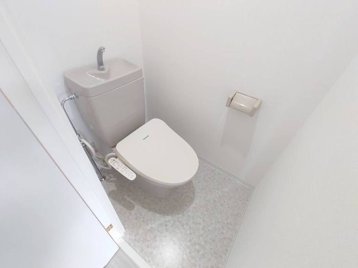 物件内観写真9　(トイレ)