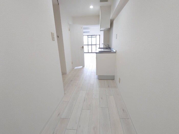 物件内観写真19　(廊下)