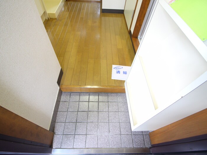 物件内観写真22　(玄関)
