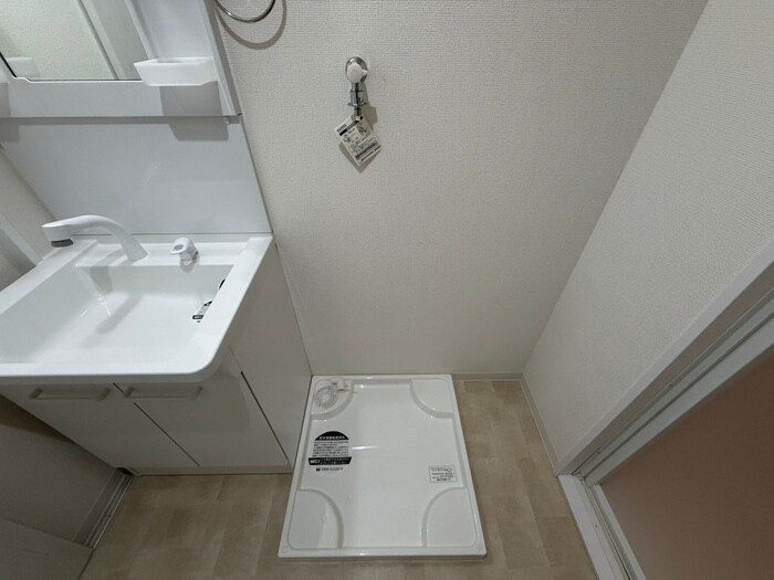 物件内観写真16　(洗濯機置場)