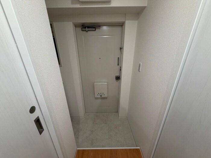 物件内観写真16　(玄関)