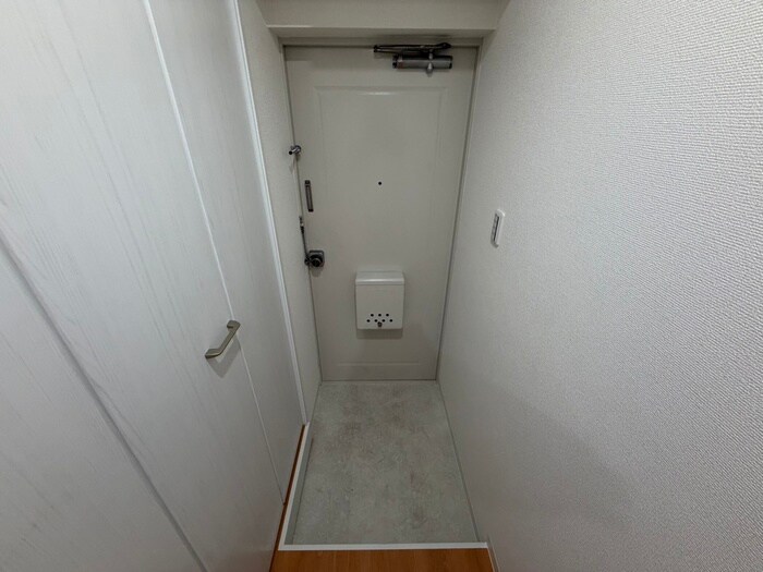 物件内観写真17　(玄関)