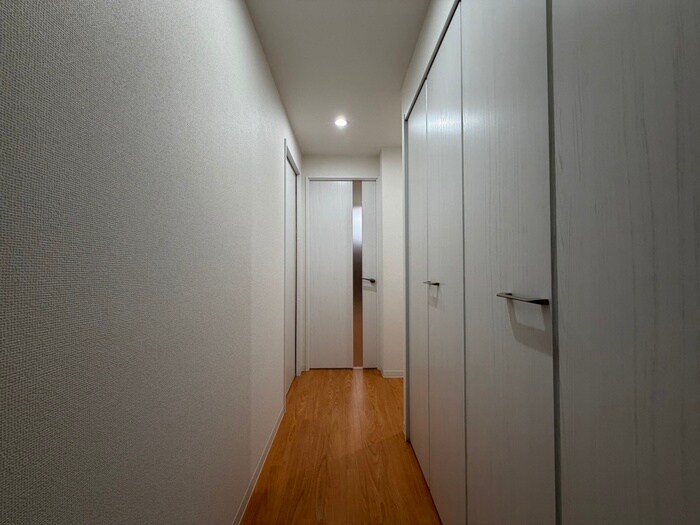 物件内観写真18　(廊下)