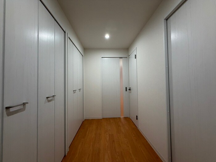 物件内観写真18　(廊下)
