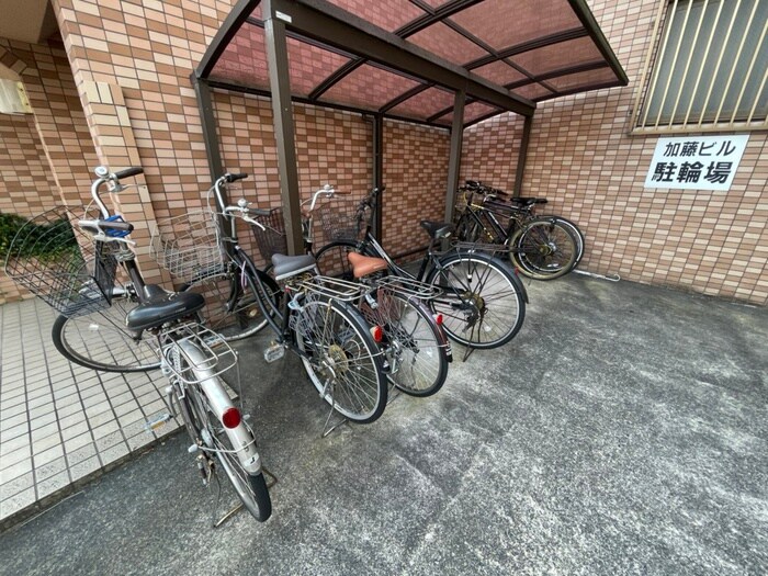 物件外観写真2　(駐輪場)