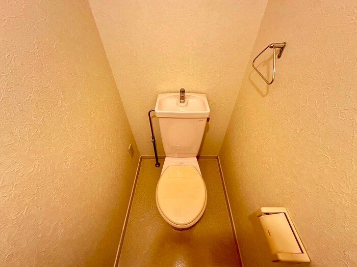 物件内観写真12　(トイレ)