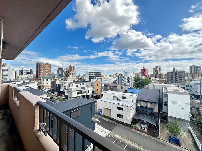 物件内観写真16　(室内からの展望)