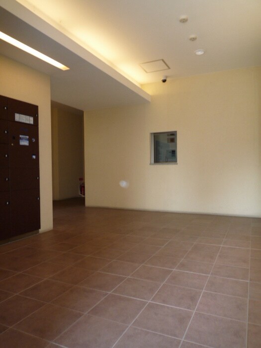 物件外観写真4　(エントランス部分)