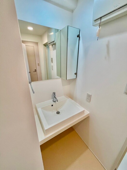 物件内観写真12　(洗面)