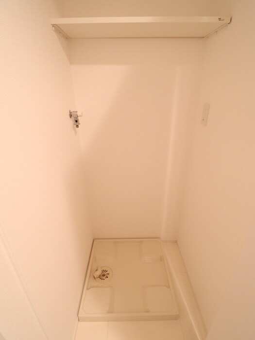 物件内観写真13　(洗濯機置場)