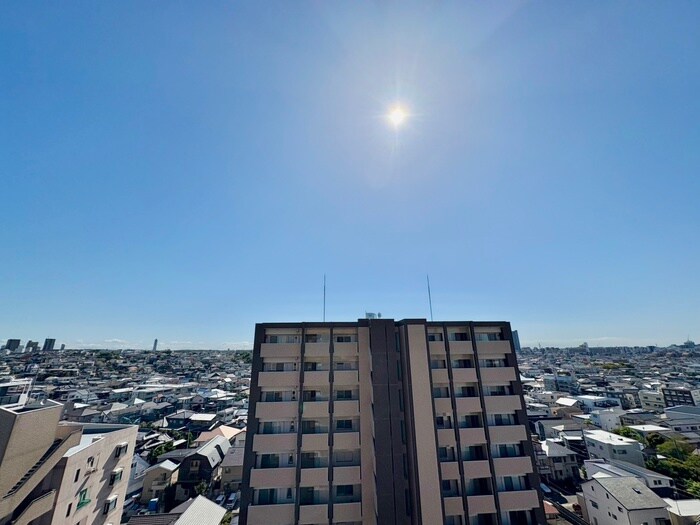 物件内観写真14　(室内からの展望)