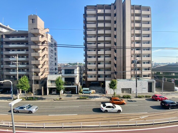 物件内観写真15　(室内からの展望)