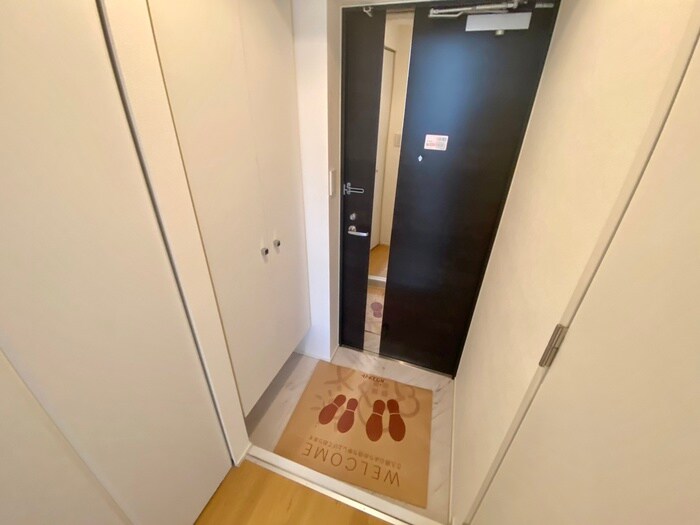 物件内観写真17　(玄関)