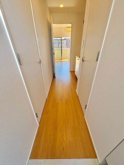 物件内観写真18　(廊下)