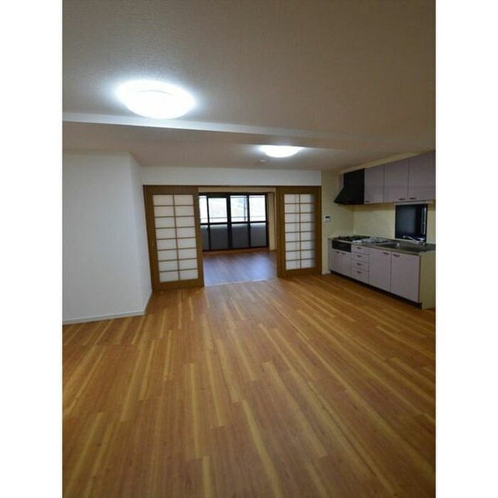 物件内観写真4　(居室)