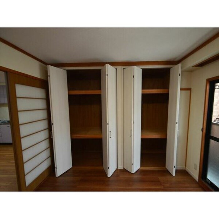 物件内観写真11　(収納)