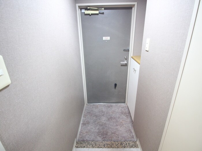 物件内観写真19　(玄関)