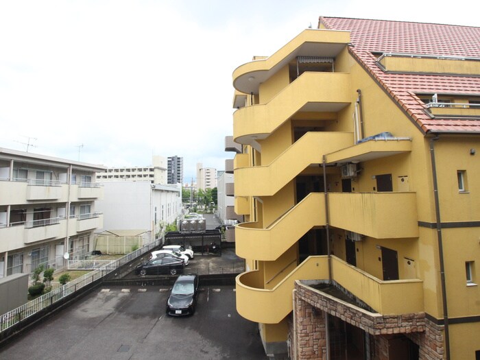 物件内観写真22　(室内からの展望)