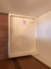 物件内観写真11　(洗濯機置場)