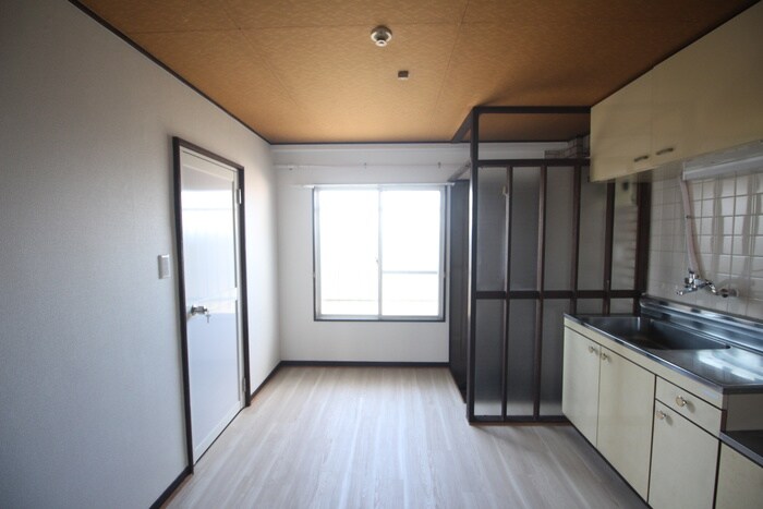 物件内観写真6　(居室)