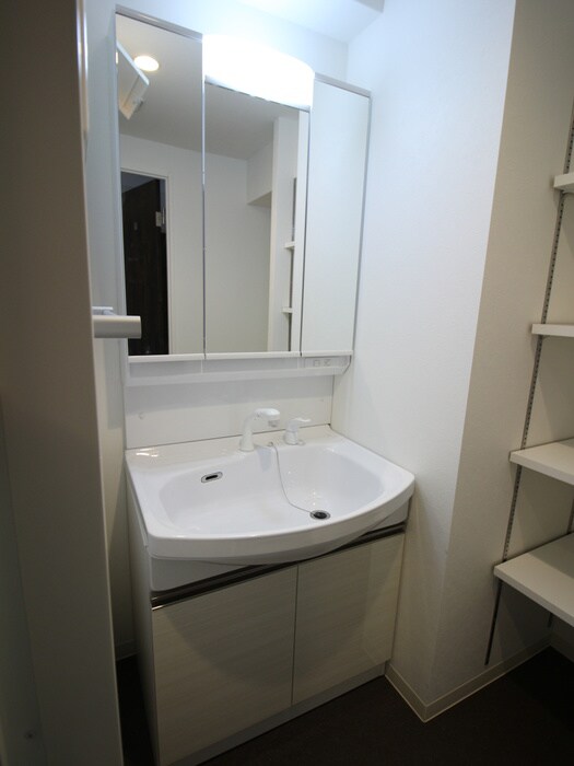 物件内観写真15　(洗面)