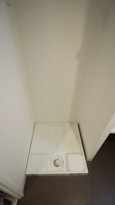 物件内観写真18　(洗濯機置場)