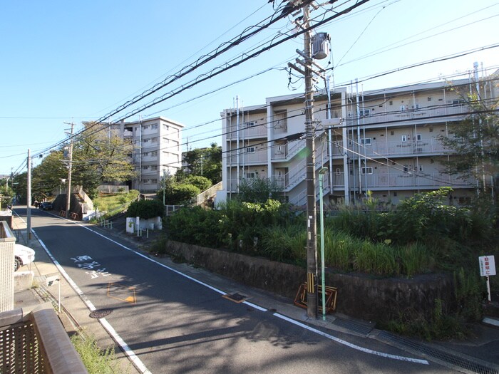 物件内観写真16　(室内からの展望)