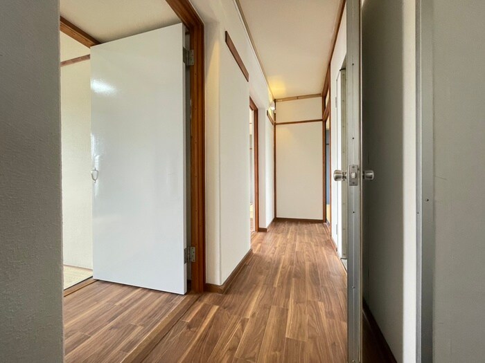 物件内観写真19　(廊下)