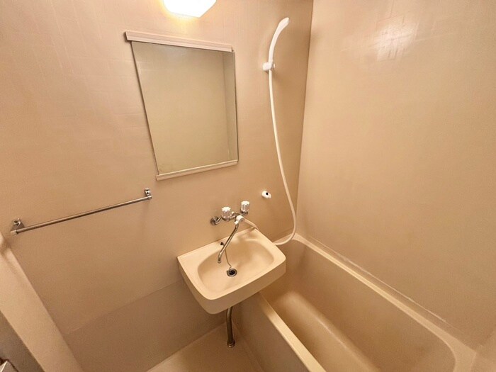 物件内観写真10　(洗面)