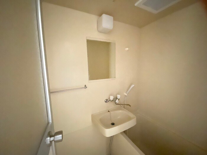 物件内観写真11　(洗面)