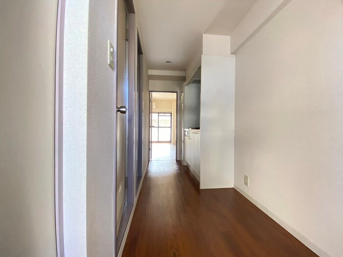 物件内観写真20　(廊下)