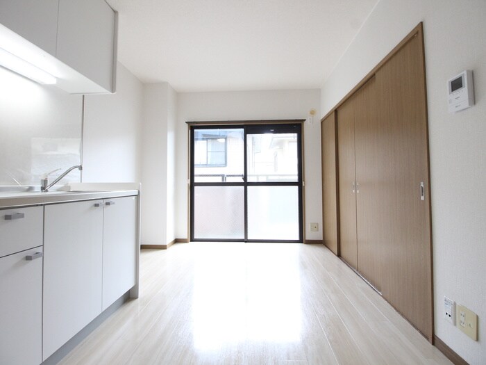 物件内観写真7　(居室)