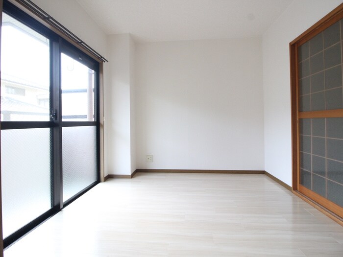 物件内観写真9　(居室)