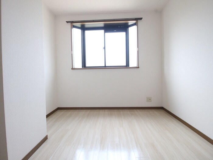 物件内観写真10　(居室)